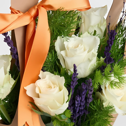 White Breeze – Kraft Çantada Beyaz Gül ve Lavanta