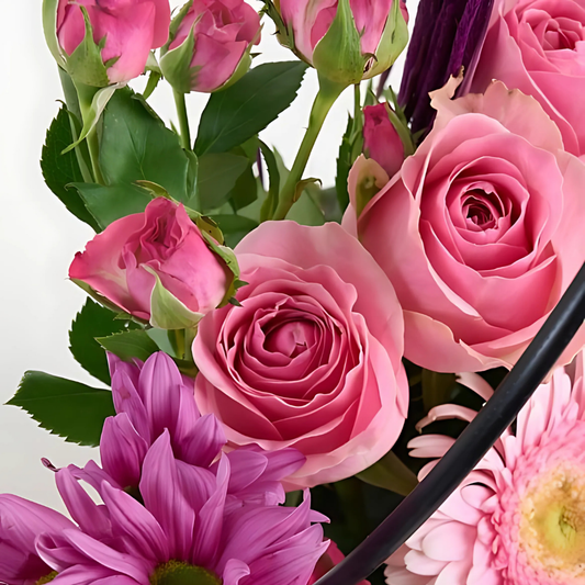 Pink Mood – Kraft Çantada Pembe Gül ve Gerbera