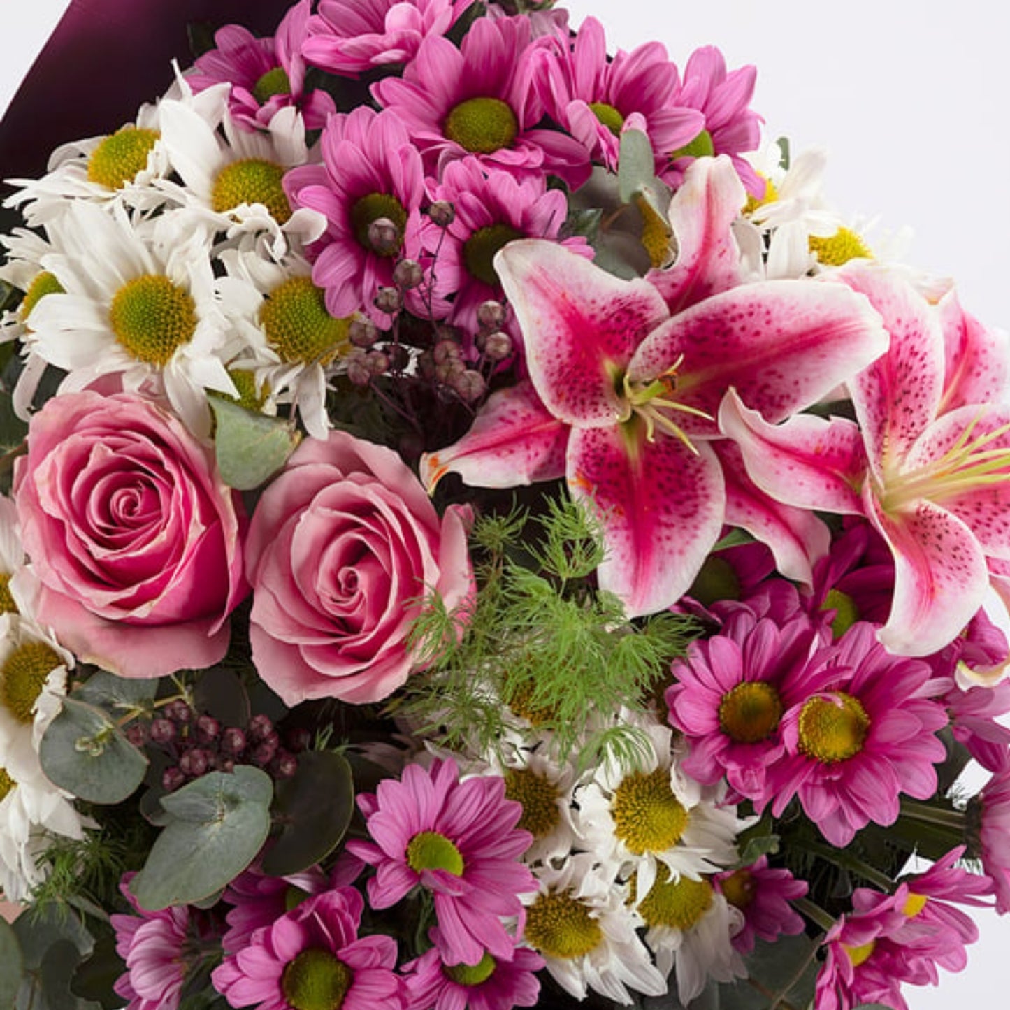 Lilac Morning – Mor Bukette Pembe Lilyum ve Papatya