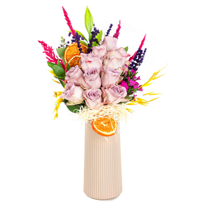 Lilac Whisper – Bej Vazoda Lila Güller