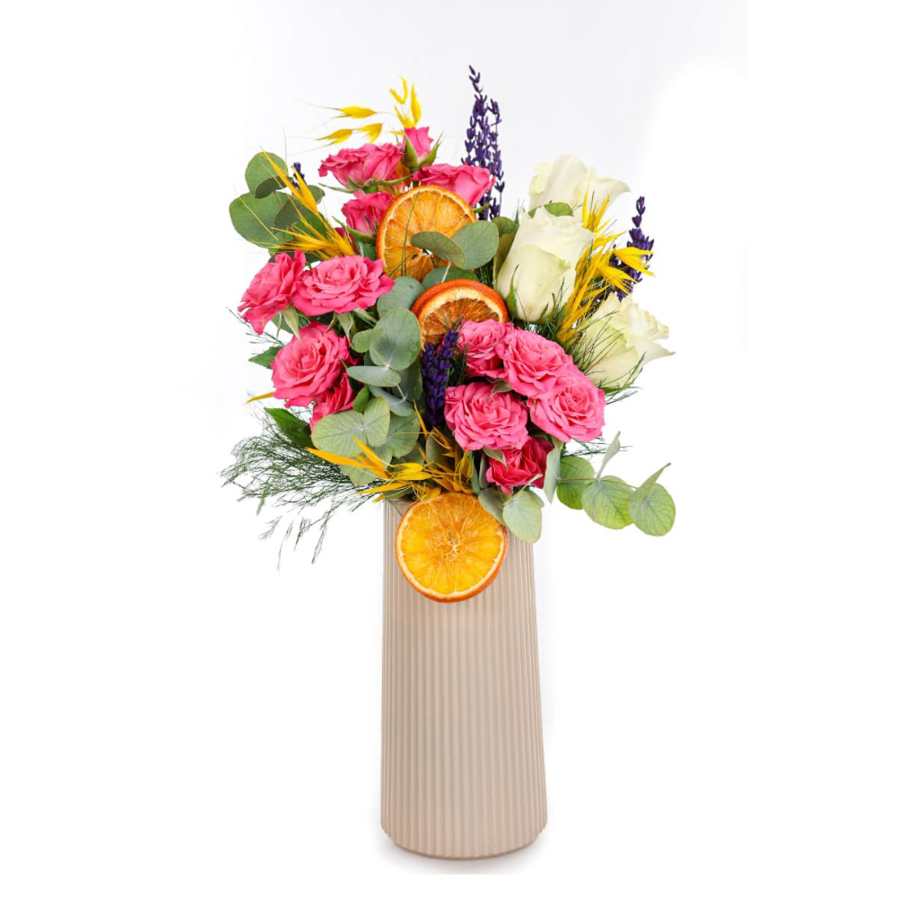 White Nova – Bej Vazoda Aranjman Pembe Çardak Güller ve Beyaz Güller