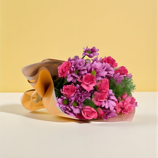 Sunny Touch – Sarı Bukette Çardak Gül ve Papatya