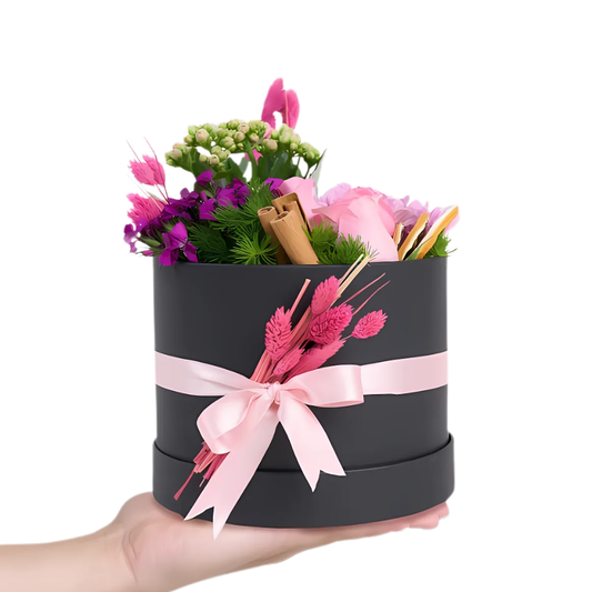 Bold Romance – Siyah Kutuda Gül, Hüsnüyusuf ve Kalanchoe