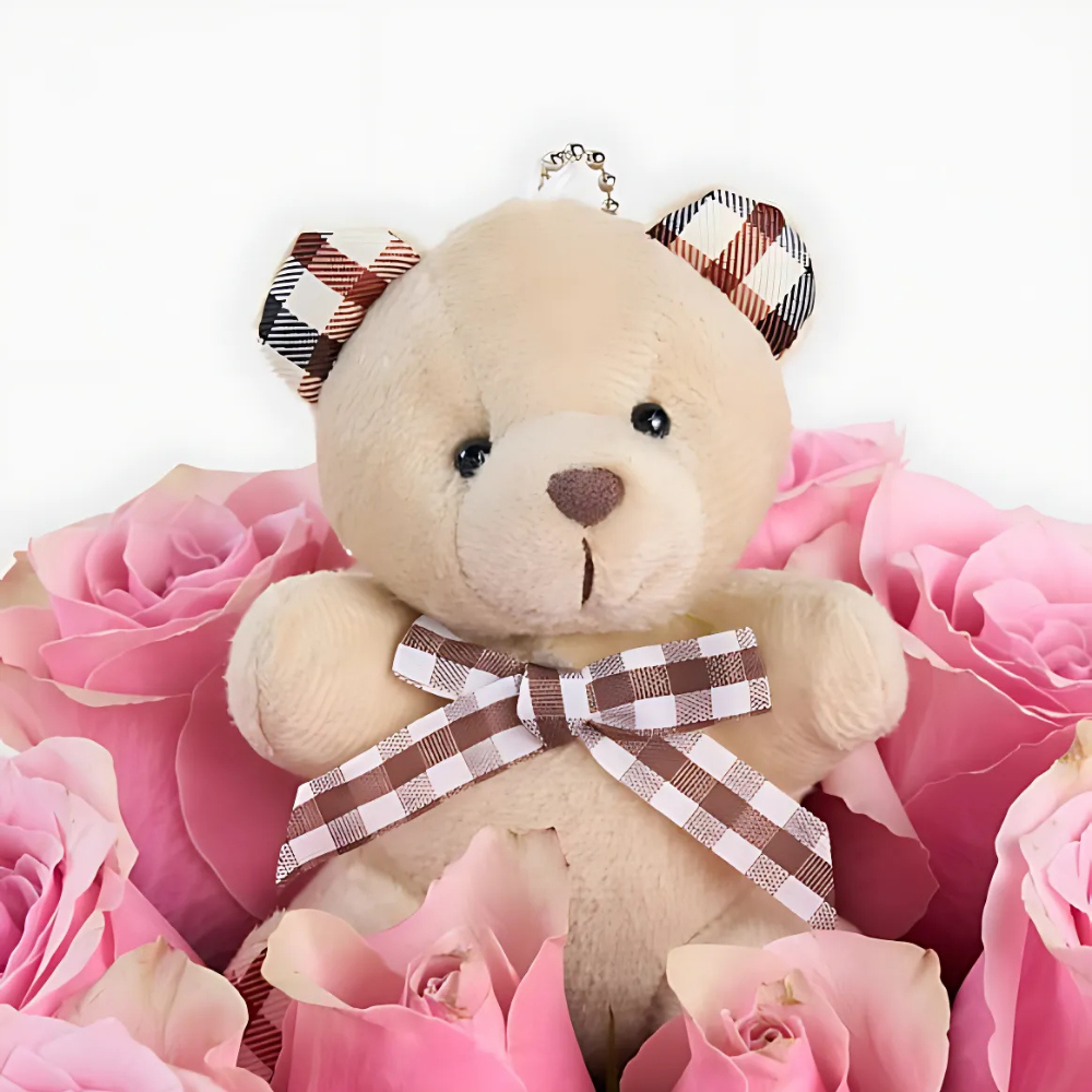 Pink Gift – Siyah Kutuda Pembe Gül ve Ayıcık Anahtarlık