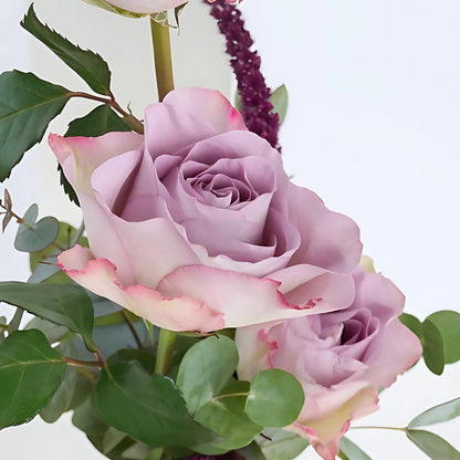 Lilac Trio – İnce Cam Vazoda 3 Lila Gül