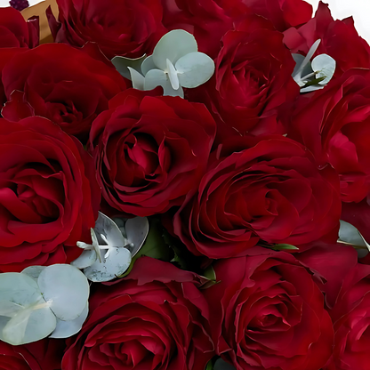 Gazete Kağıdında 50 Kırmızı Gül Buketi - Rosentra | Premium Flowers