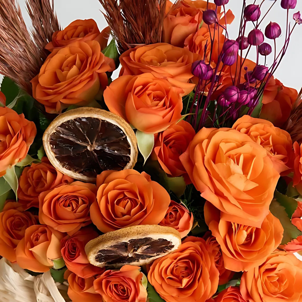 Yeşil Cam Vazoda Turuncu Çardak Güller - Rosentra | Premium Flowers