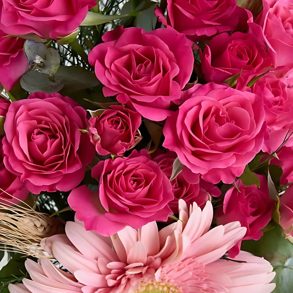 Premium Vazoda Pembe Gerbera ve Çardak Güller - Rosentra | Premium Flowers