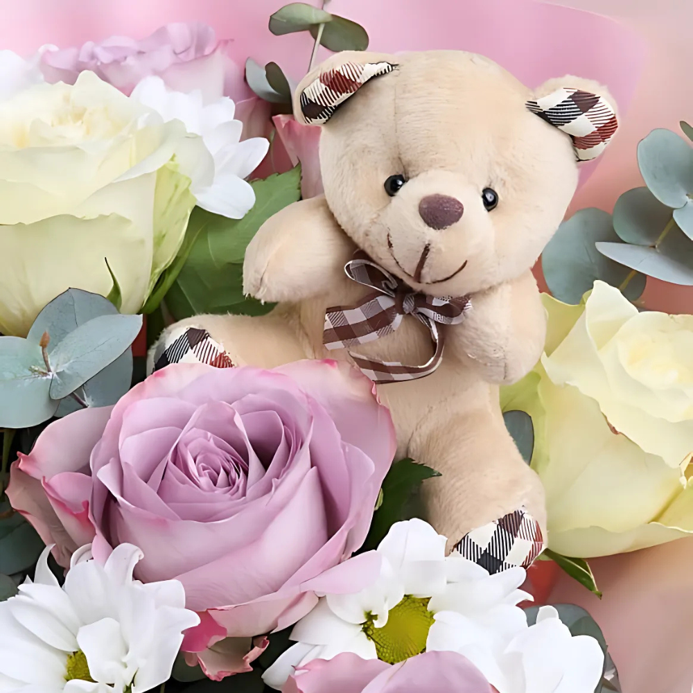 Lila Güller ve Ayıcık Buketi - Rosentra | Premium Flowers