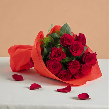 Red Statement – Kırmızı Elyaf Bukette 11 Kırmızı Gül