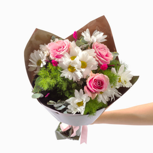 Fresh Garden – Yeşil Bukette Pembe Gül ve Papatya