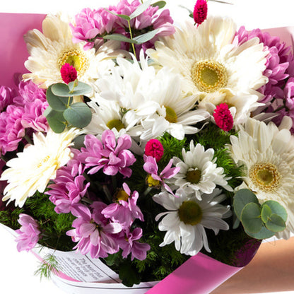 Soft Meadow – Lila Bukette Gerbera ve Papatya