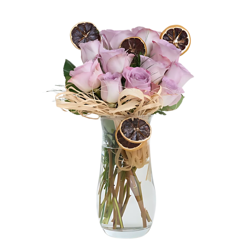 Lavender Grace – Vazoda 12’li Lila Gül Aranjmanı