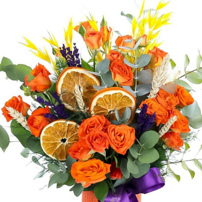 Tangerine Glow – Turuncu Vazoda Turuncu Çardak Güller