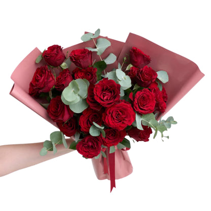 Red Embrace – Somon Bukette 20 Kırmızı Gül