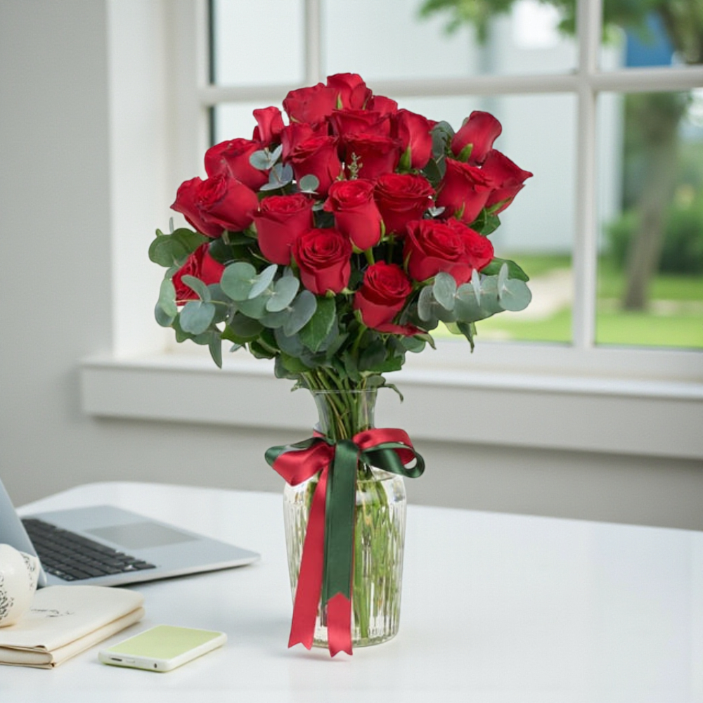 Premium Cam Vazoda 25 Kırmızı Gül